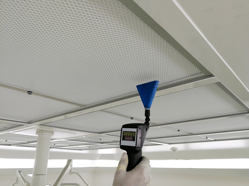 Soft focus to Scan air leak test of HEPA Filter - Supply air in Cleanroom